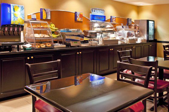Holiday Inn Express & Suites Columbus East - Reynoldsburg By Ihg Ristorante foto